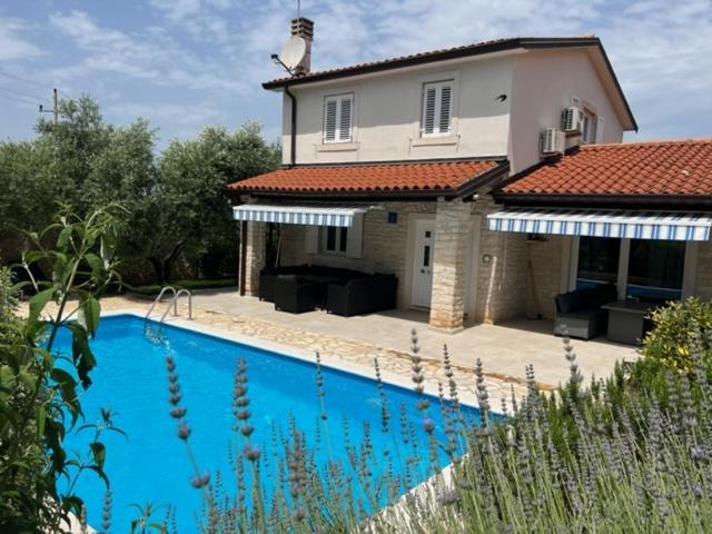 Villa Casa Di Oliva Brtonigla Exterior foto